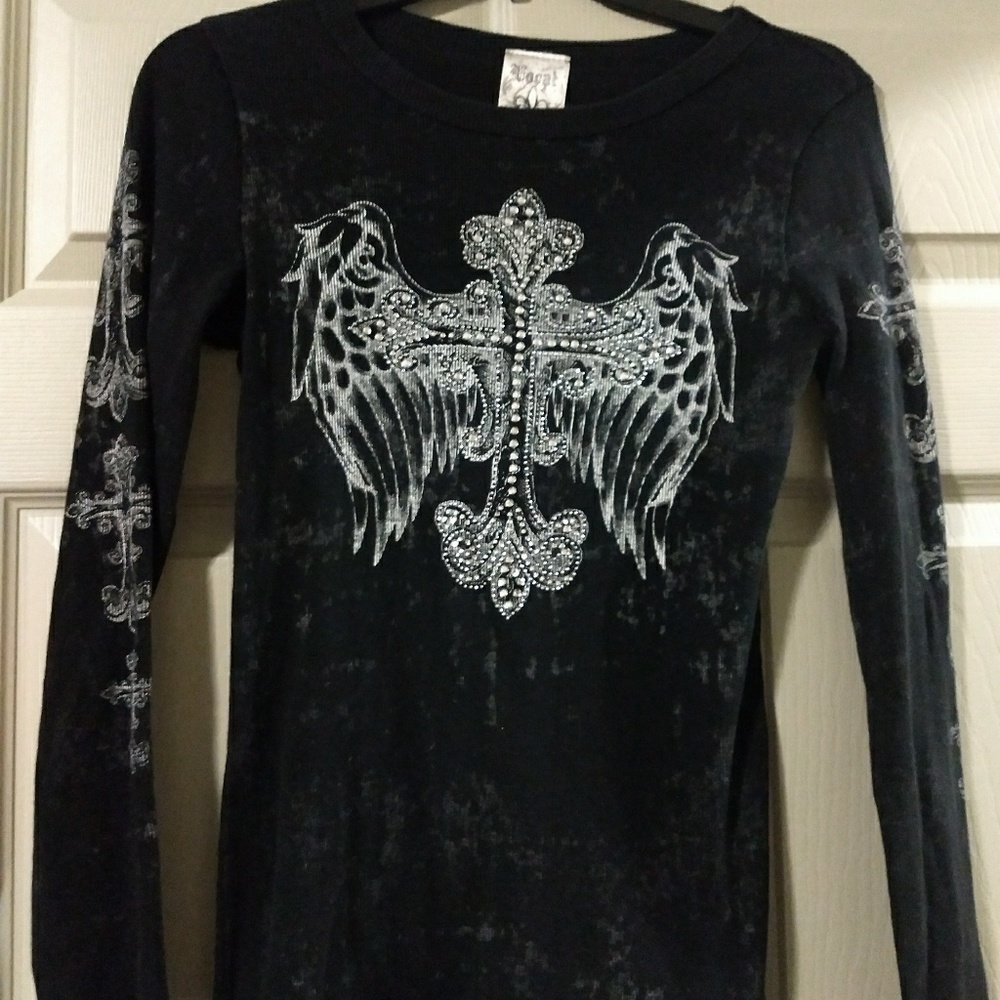 Local brand long sleeve
